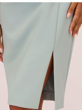 Louben Sleek Side-Slit Pencil Skirt